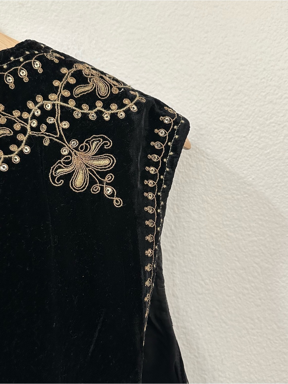 Zara The Daisy Velvet Embroidered Cropped Vest Open Front Boho Size Large - Picture 7 of 10